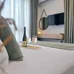 Azur Premium アパート *